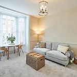 Host & - Normanby Terrace Apartmán