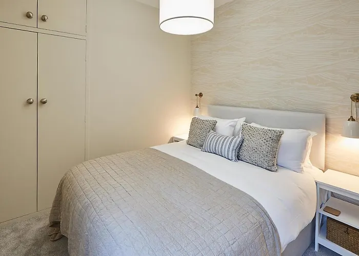 Host & - Normanby Terrace Уитби